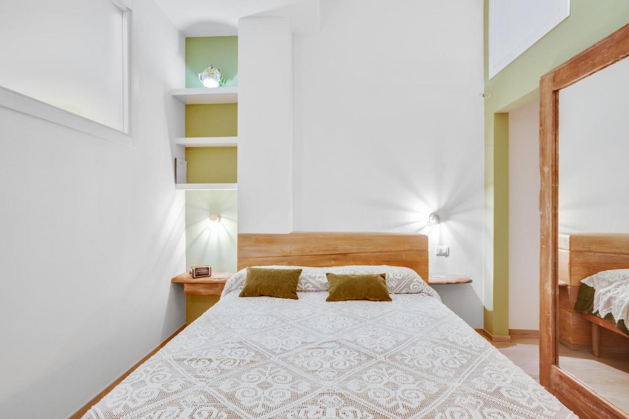 Madame Bari' Suite Apt In The Heart Of Bari Exterior foto
